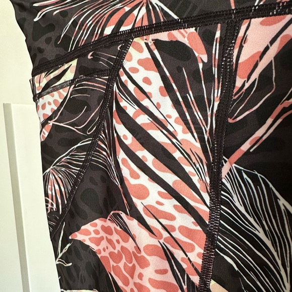 Puma Women’s Athletic Shorts with Pockets - Picture 4 of 4